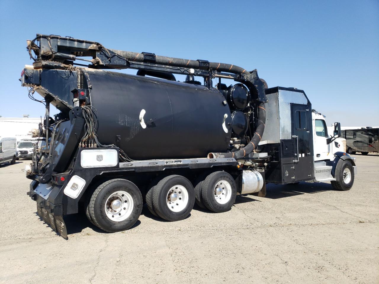 2017 Peterbilt #4