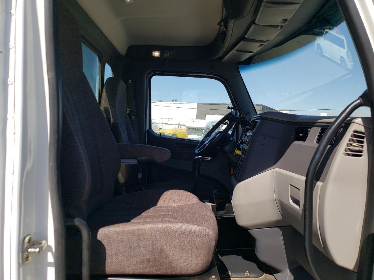 2017 Peterbilt #5
