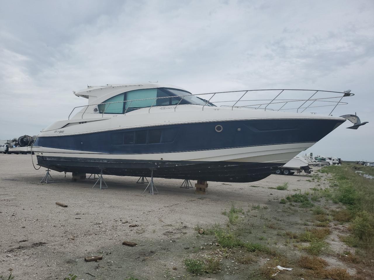 2014 Cruisers Yachts #1