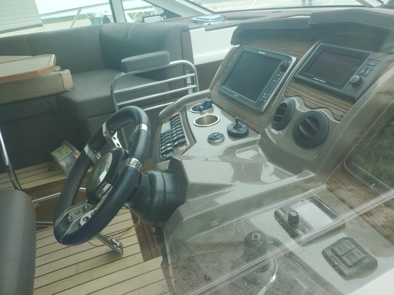 2014 Cruisers Yachts #8
