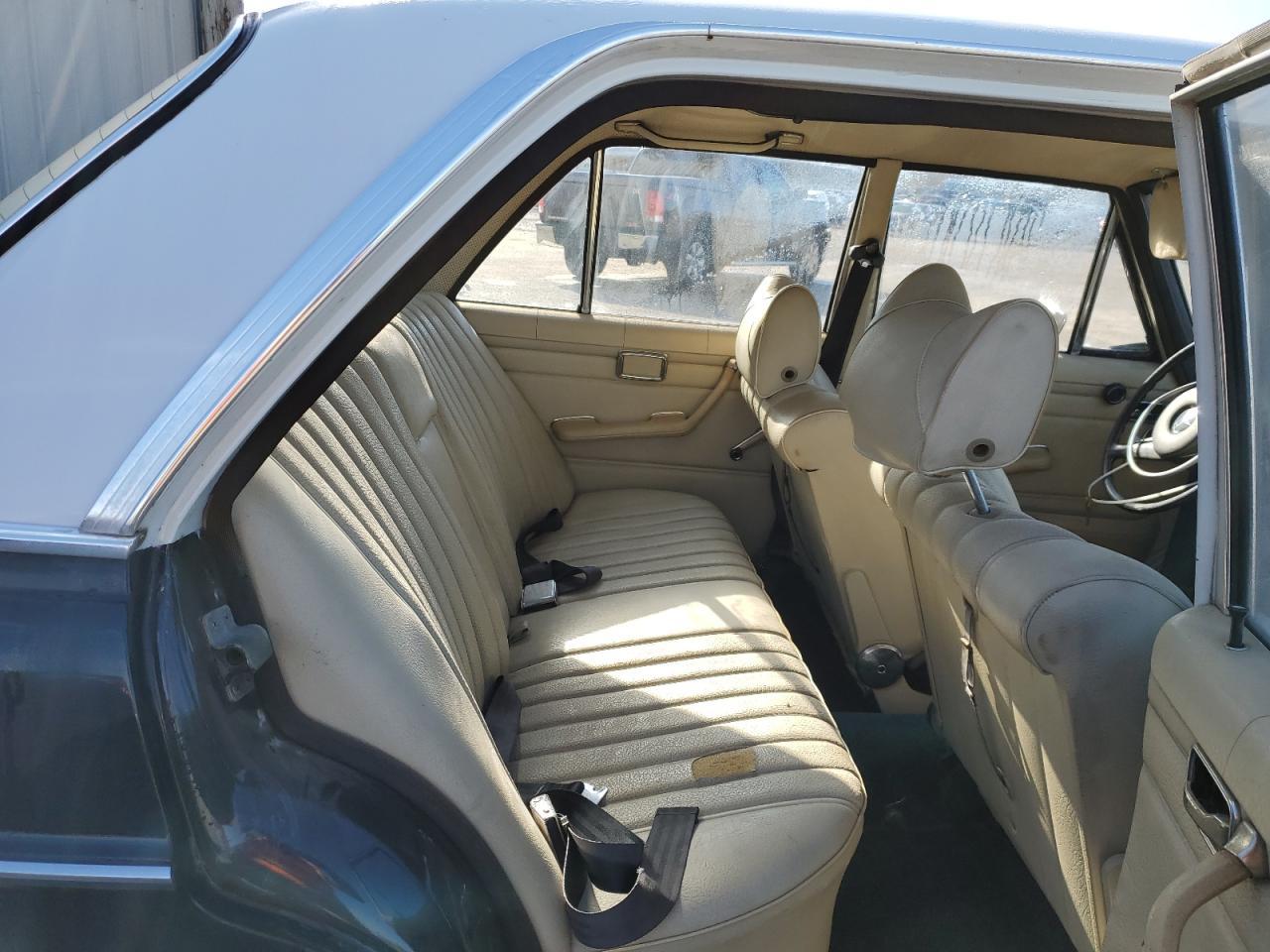 1972 Mercedes-Benz #10