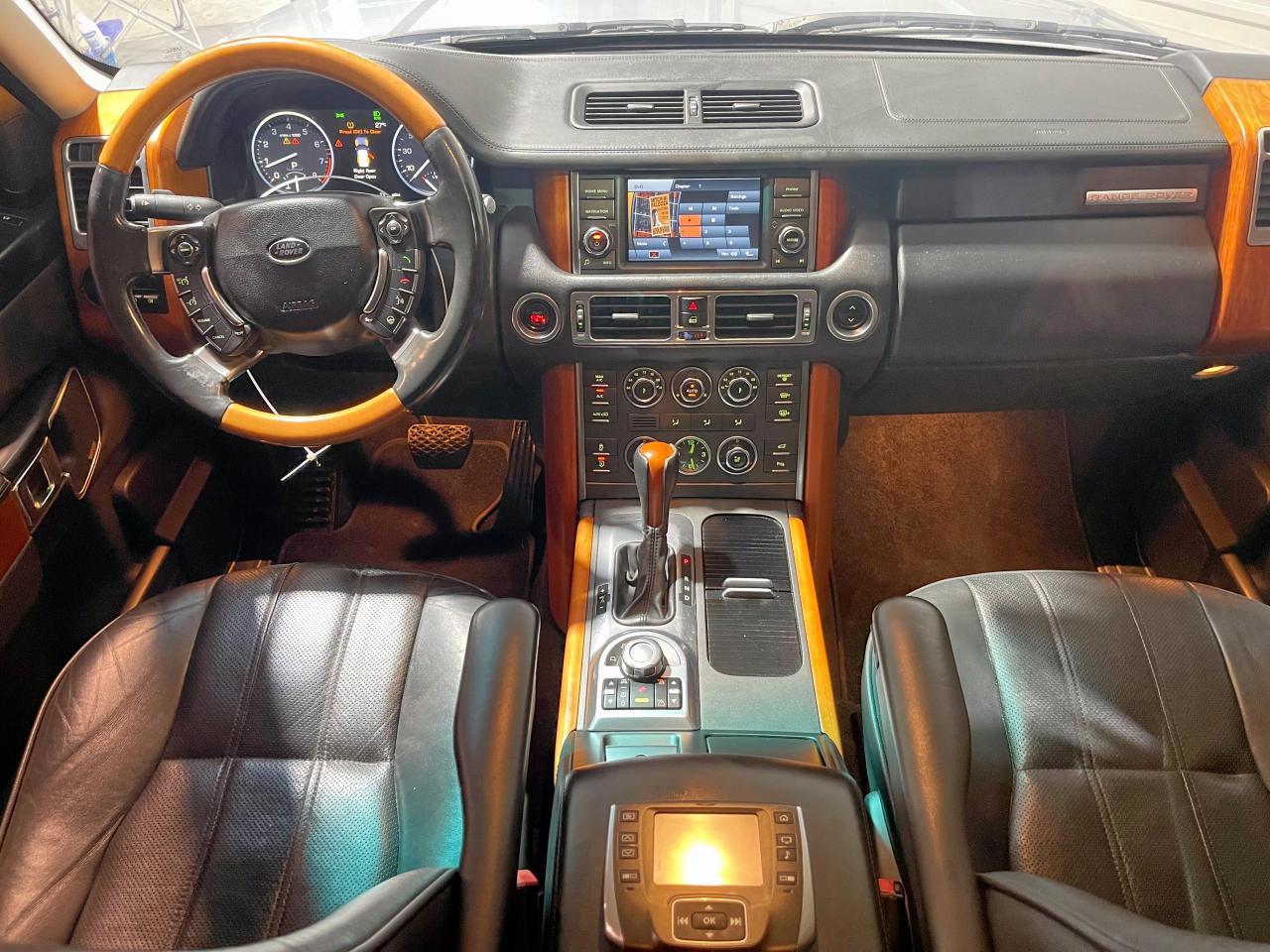 2011 Land Rover #9