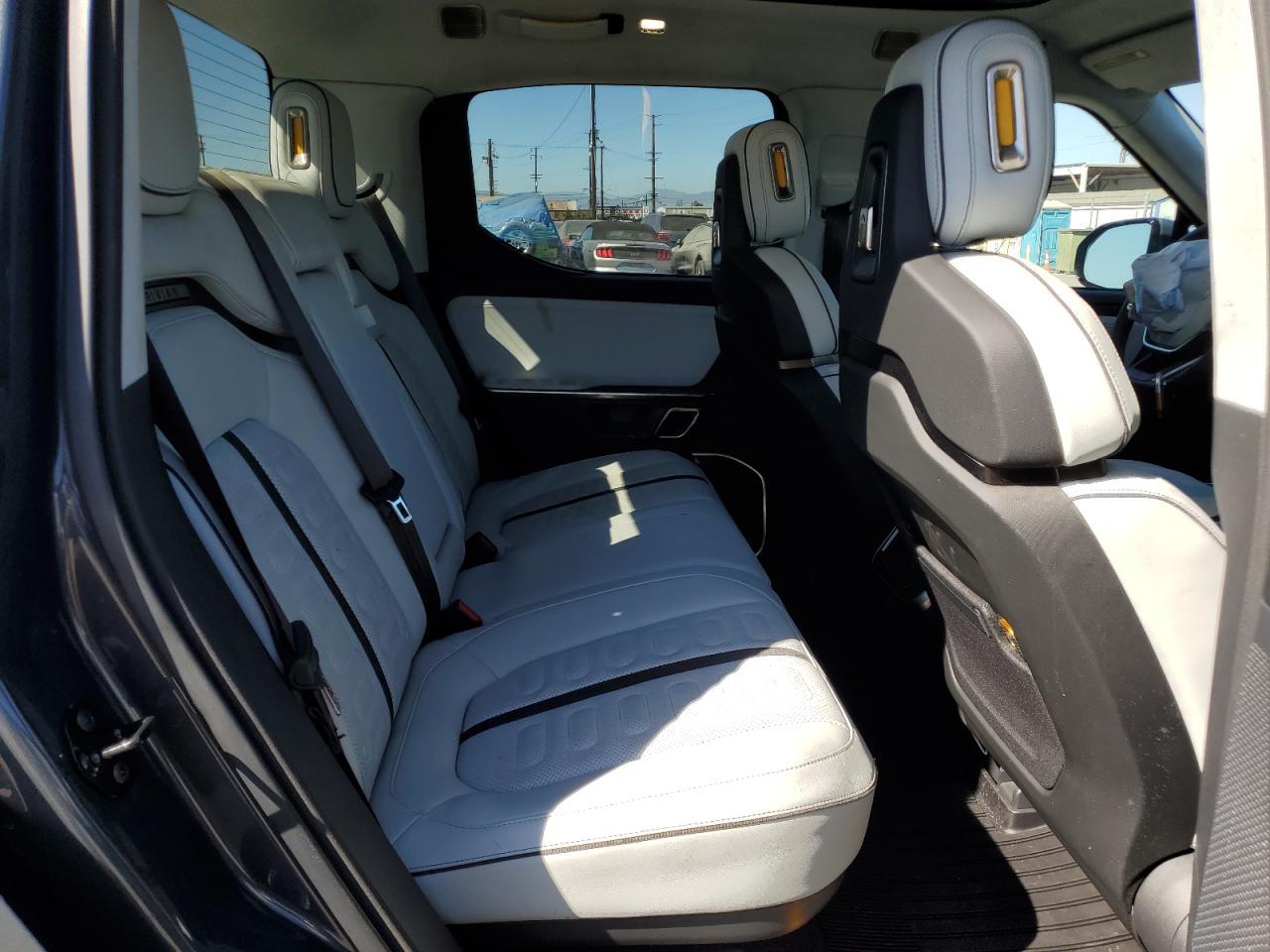 2023 Rivian #10