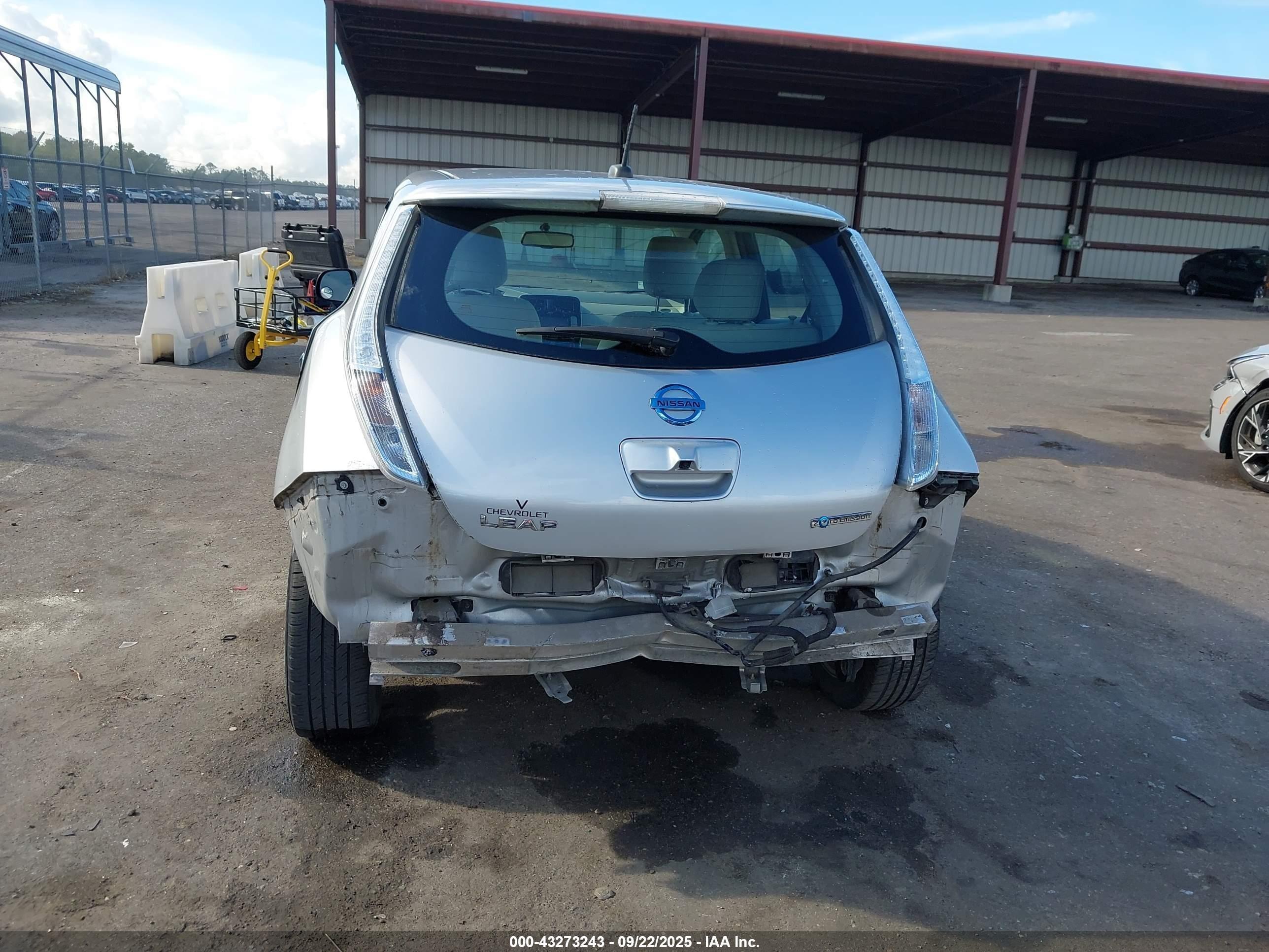 2015 Nissan #6