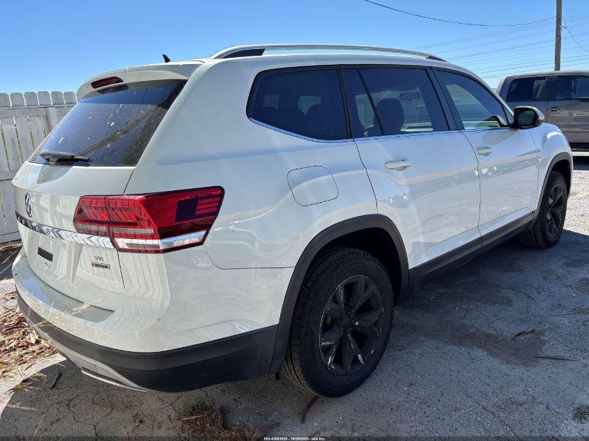 2018 Volkswagen #4