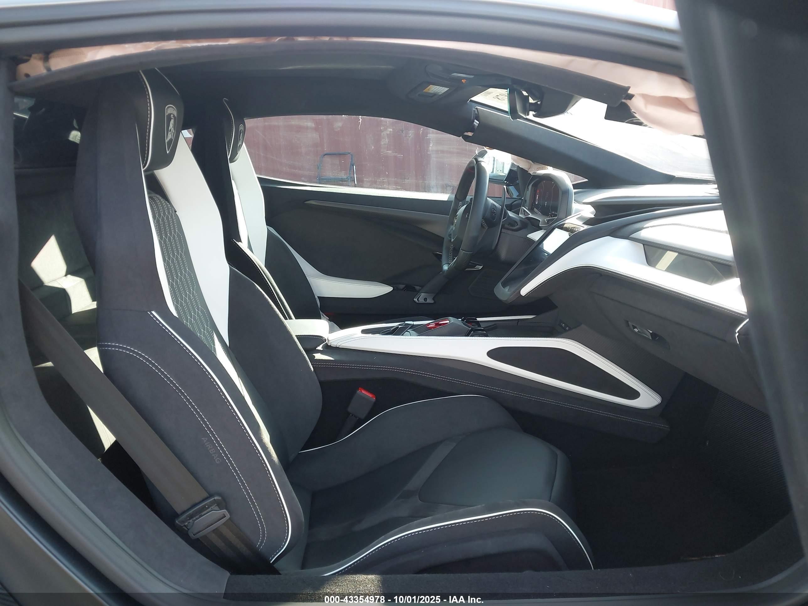 2025 Lamborghini #8