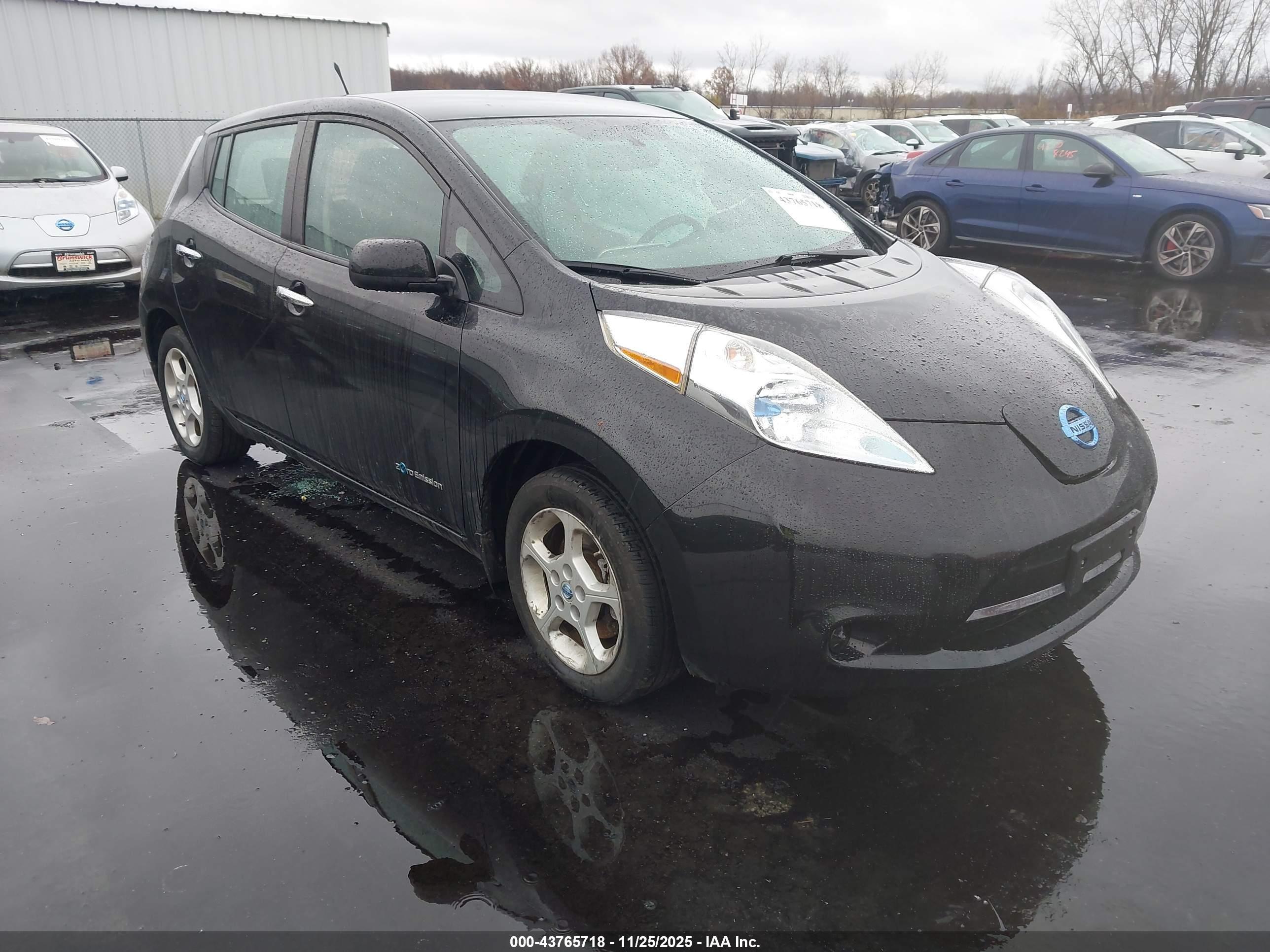 2014 Nissan #1