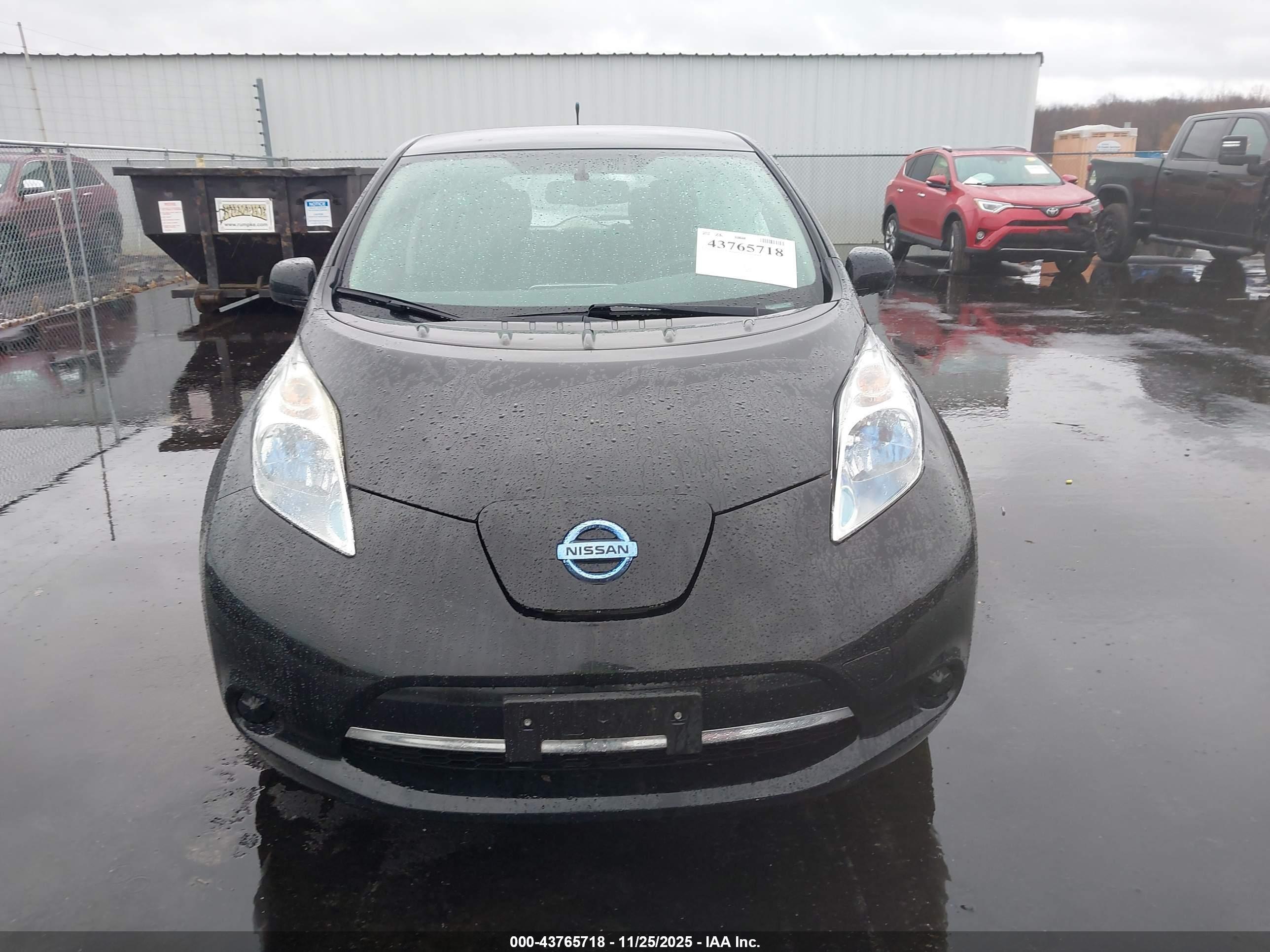 2014 Nissan #12