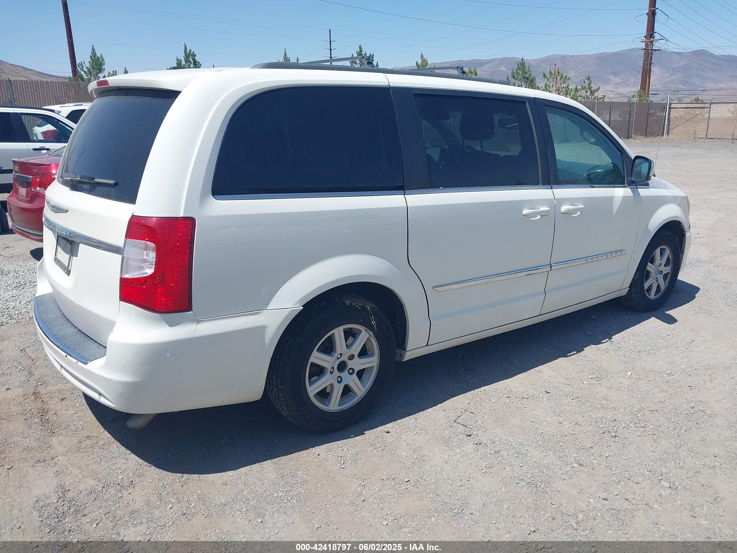 2011 Chrysler #4