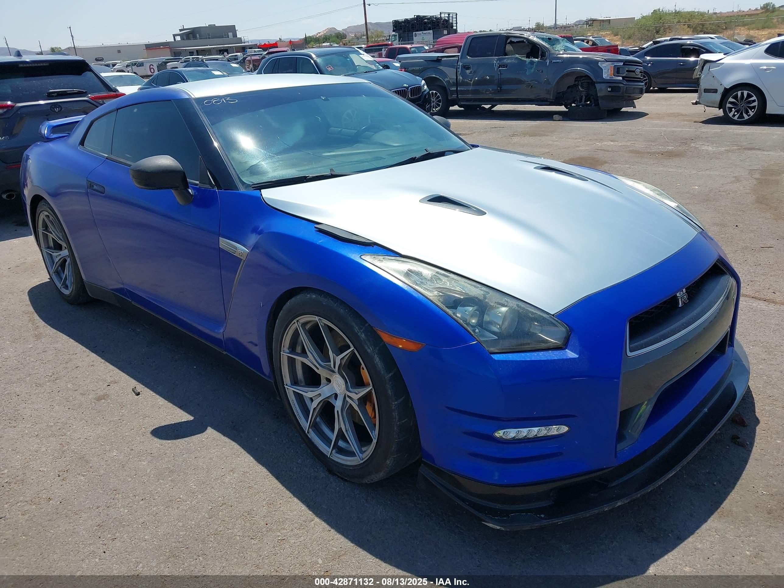 2010 Nissan #1