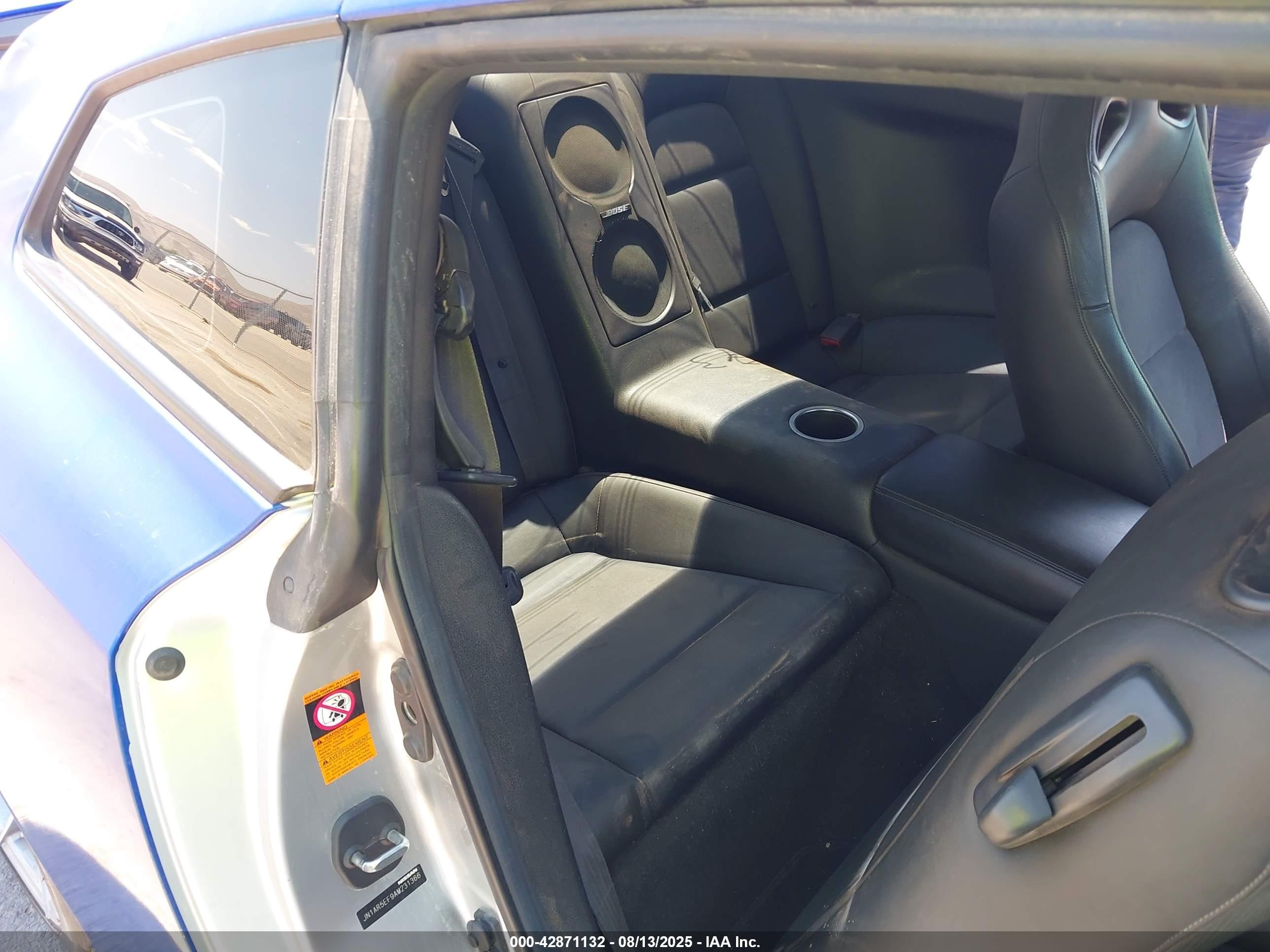 2010 Nissan #11