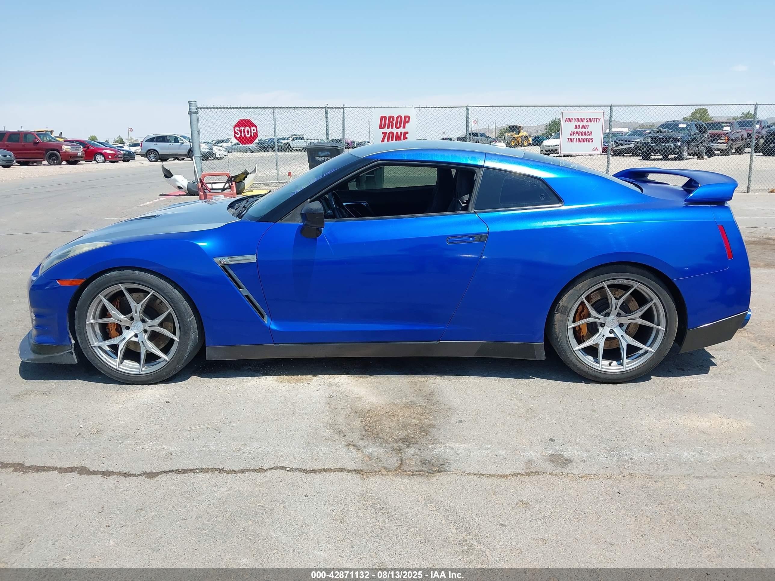 2010 Nissan #14
