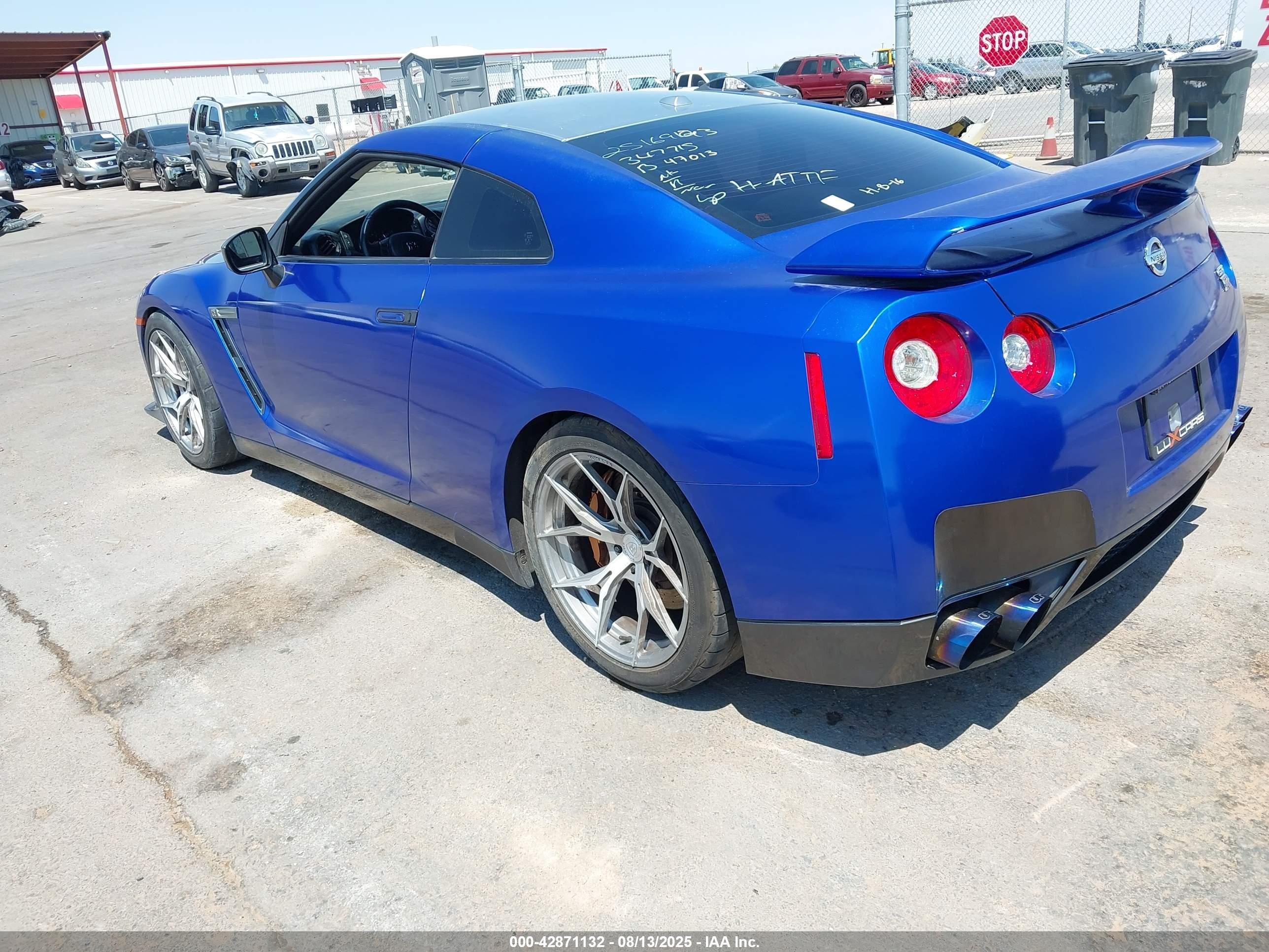 2010 Nissan #3
