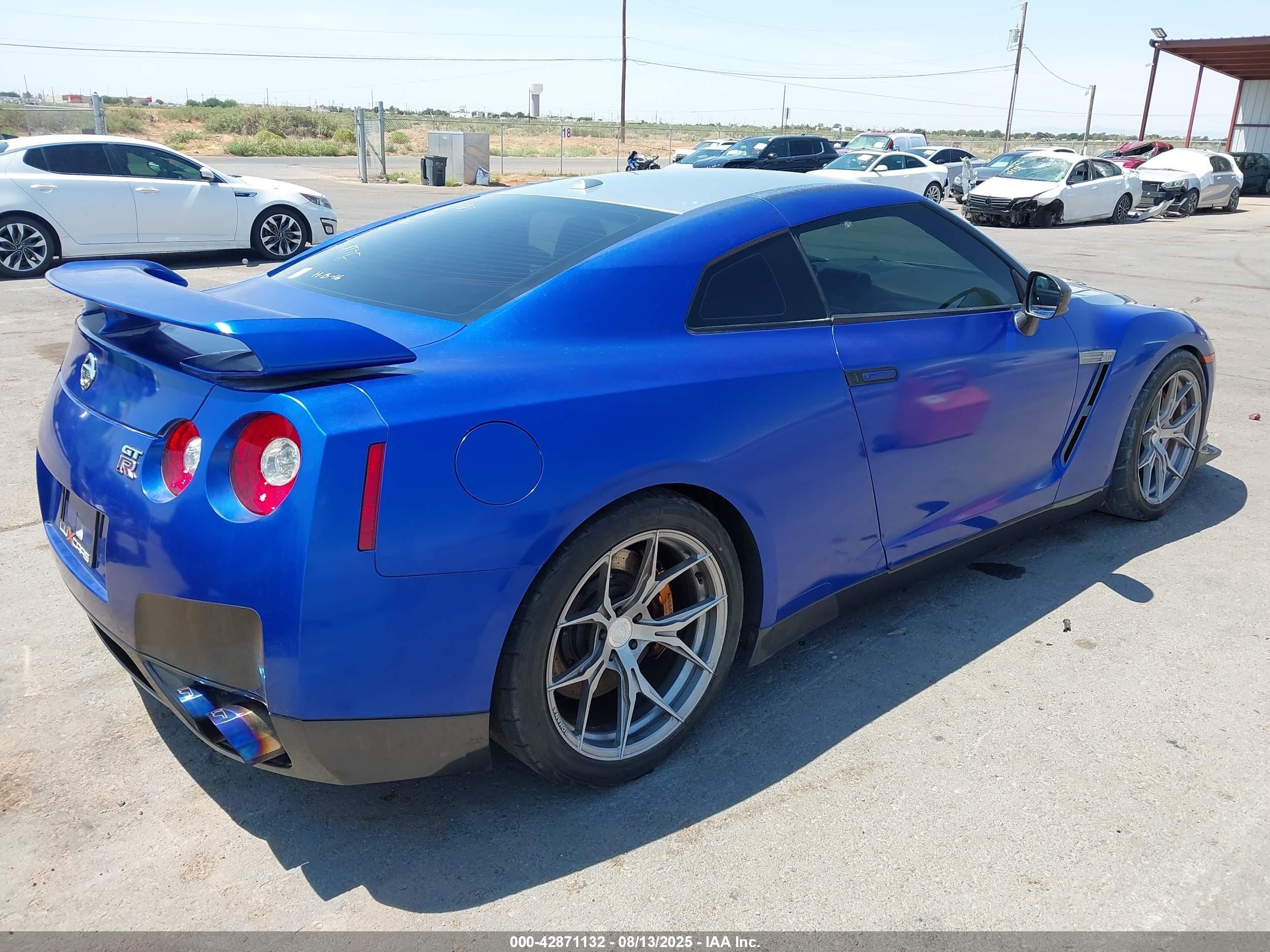 2010 Nissan #4